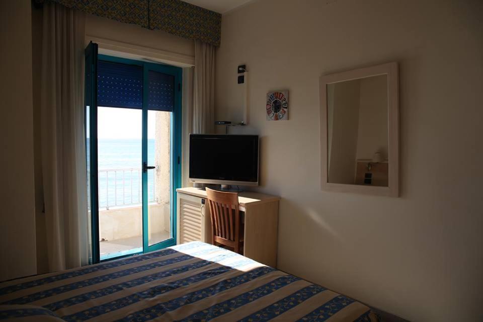 Sea Palace Hotel 4*